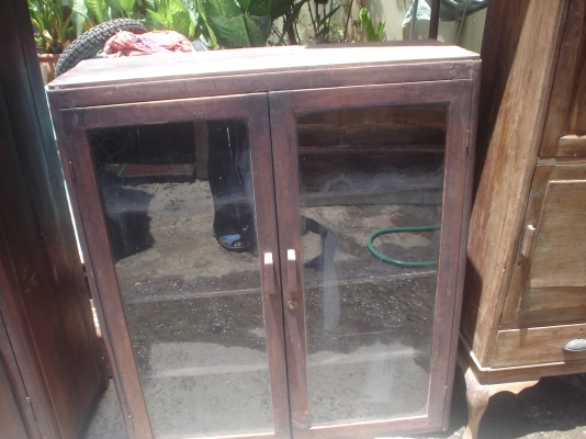 ตู้ไม้สัก  พร้อมกระจก  ไม้แผ่นหนาเต็ม ตามรูป  ราคา3800บาท
