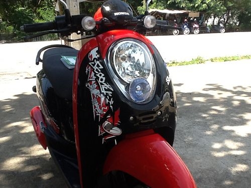 HONDA SCOOPY I ลายACTTIVE BOYรถปี2012วิ่ง3xxxโลสวยกริ้บมีเล่มพร้อมโอน