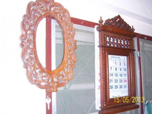 กระจกไม้สัก แกะสลัีกลายไทย