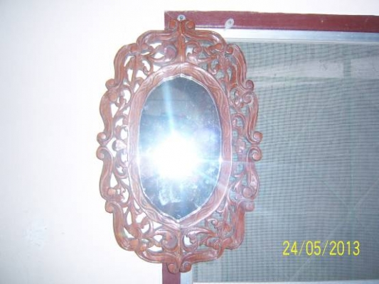 กระจกไม้สัก แกะสลัีกลายไทย