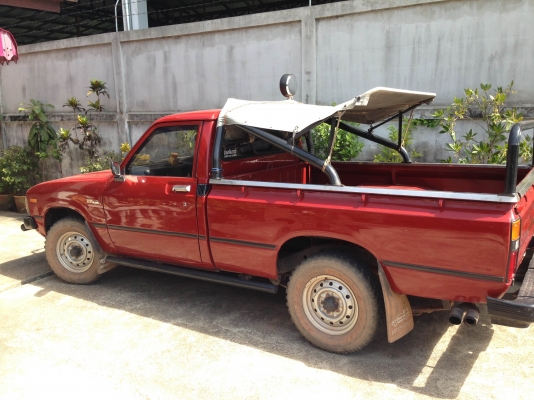 ขายรถมือ2 Toyota ม้าดำ เครื่อง 2200D  ปี25 สีแดง