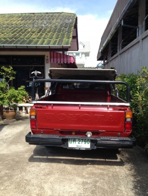 ขายรถมือ2 Toyota ม้าดำ เครื่อง 2200D  ปี25 สีแดง