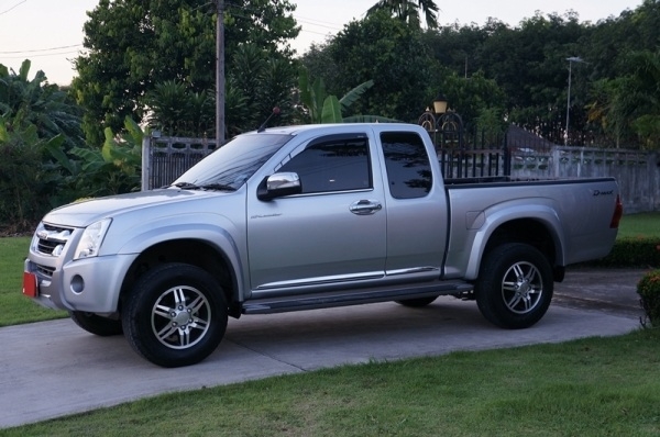 ขายดาวน์ Isuzu Hilander 2.5 ปี2011 ผ่อนมาแล้ว 26งวด ขายดาวน์ Isuzu Hilander 2.5 ปี2011 ผ่อนมาแล้ว 26งวด