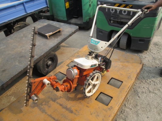 รถตัดหญ้าเดินตามหรือสามารถแต่งกิ่งแนวตรงของต้นไม้ที่ติดพื้นได้www.nihonmono.com