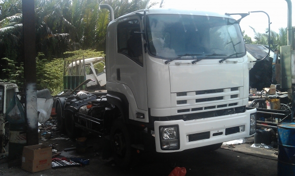 ขายรถหัวลากISUZU 360แรง จดทะเบียนปี55 พร้อมใช้งาน