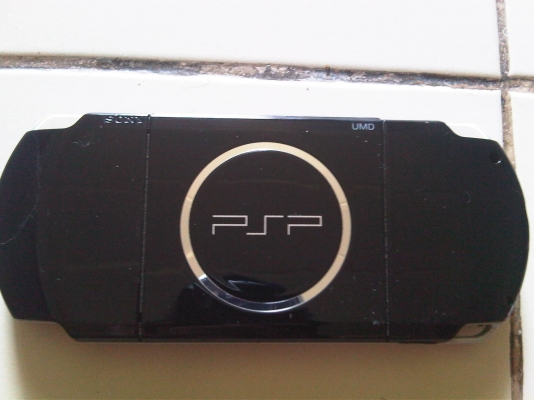 ขายpsp 3001 . 2500 กับds3โซน EU  .2000 อ่านรายละเอียดก่อนนะครับ