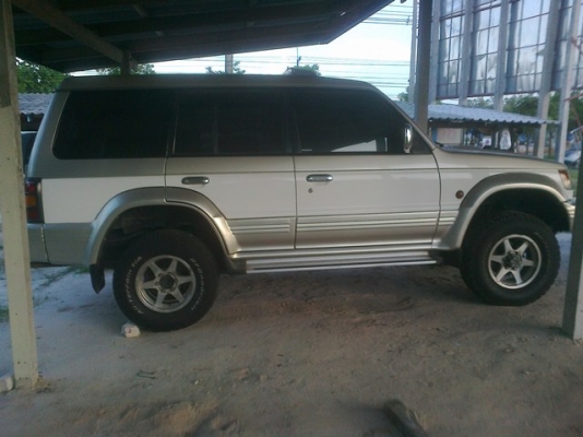 ขายMITSUBISHI PAJERO โชกุน ดีเซล 2.5 TURBOปี94 ขายMITSUBISHI PAJERO โชกุน ดีเซล 2.5 TURBOปี94