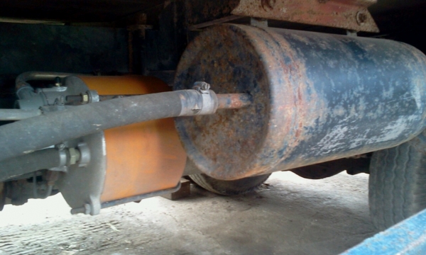 ISUZU รถหกล้อ มีเล่มทะเบียน เครื่องดี ยังขับได้   คุณชัชวาล จ.เพชรบูลย์ มัดจำแล้วค่ะ