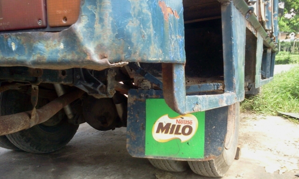 ISUZU รถหกล้อ มีเล่มทะเบียน เครื่องดี ยังขับได้   คุณชัชวาล จ.เพชรบูลย์ มัดจำแล้วค่ะ