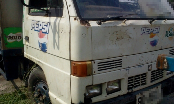 ISUZU รถหกล้อ มีเล่มทะเบียน เครื่องดี ยังขับได้   คุณชัชวาล จ.เพชรบูลย์ มัดจำแล้วค่ะ