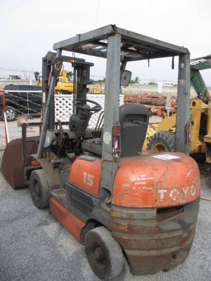 โฟคคลิฟ TOYOTA  1.5 ตัน เสาสูง 3 เมตร เบนซิล งาพับได้ นอกแท้ๆ