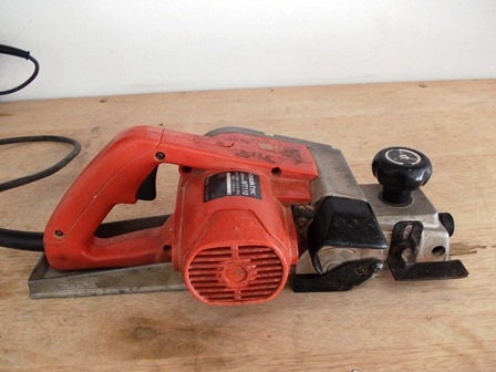 กบไฟฟ้า 3 นิ้ว Maktec รุ่น MT110X (750w.) สภาพดี ราคาถูก