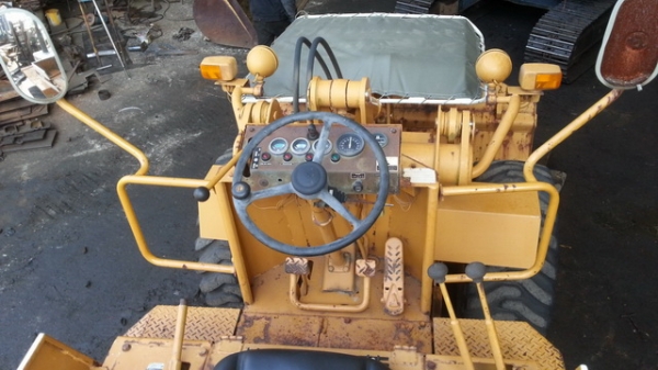 รถตักล้อยาง  507-51562  รถสวย  สภาพดี  ไม่มีผุ  เพิ่งเข้ามาจากญี่ปุ่น  โทร.081-373-0559