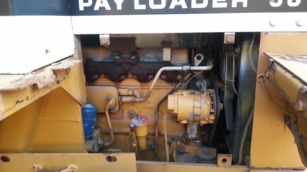 รถตักล้อยาง  507-51562  รถสวย  สภาพดี  ไม่มีผุ  เพิ่งเข้ามาจากญี่ปุ่น  โทร.081-373-0559