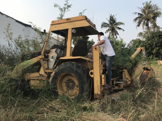 ขายซาก Cat 428B ไม่มีเครื่อง นอกนั้นอุปกรณ์ครบ