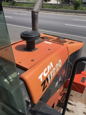 ขายรถตักล้อยาง HITACHI ZW220 นำเข้าเองจากญี่ปุ่น สภาพสวยพร้อมใช้งาน มีVDOการทำงานครับ