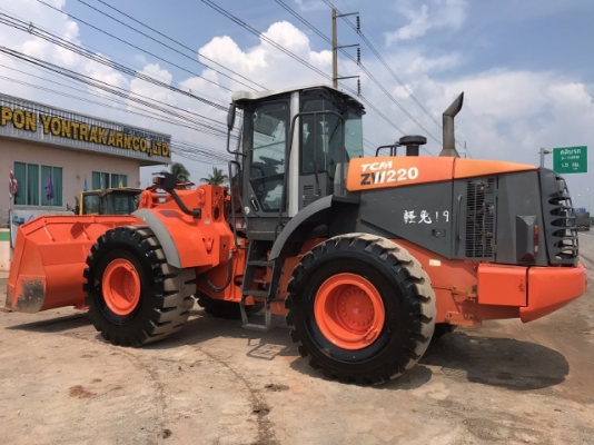 ขายรถตักล้อยาง HITACHI ZW220 นำเข้าเองจากญี่ปุ่น สภาพสวยพร้อมใช้งาน มีVDOการทำงานครับ