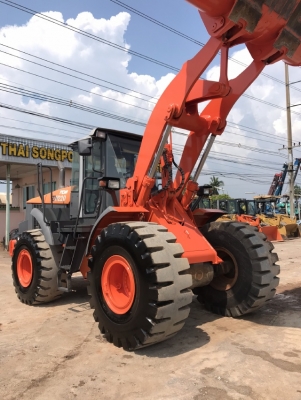 ขายรถตักล้อยาง HITACHI ZW220 นำเข้าเองจากญี่ปุ่น สภาพสวยพร้อมใช้งาน มีVDOการทำงานครับ