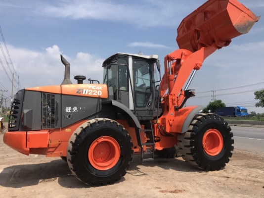 ขายรถตักล้อยาง HITACHI ZW220 นำเข้าเองจากญี่ปุ่น สภาพสวยพร้อมใช้งาน มีVDOการทำงานครับ