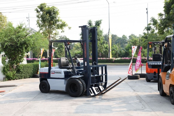 Komatsu FD25-11 งาเท ขนาดยก2.5ตัน เสาสูง4เมตร เครื่องยนต์ดีเซล สวยแห้งเดิม จากญี่ปุ่น