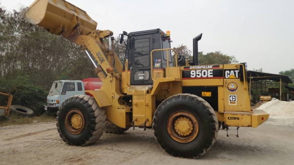 รถตักล้อยาง Catterpillar 950E ตู้เก๋ง แอร์เย็น เครื่องดีปั้มแรง เอกสารเล่มทะเบียน เจ้าของขายเอง