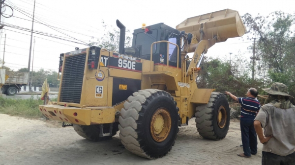 รถตักล้อยาง Catterpillar 950E ตู้เก๋ง แอร์เย็น เครื่องดีปั้มแรง เอกสารเล่มทะเบียน เจ้าของขายเอง