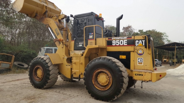 รถตักล้อยาง Catterpillar 950E ตู้เก๋ง แอร์เย็น เครื่องดีปั้มแรง เอกสารเล่มทะเบียน เจ้าของขายเอง