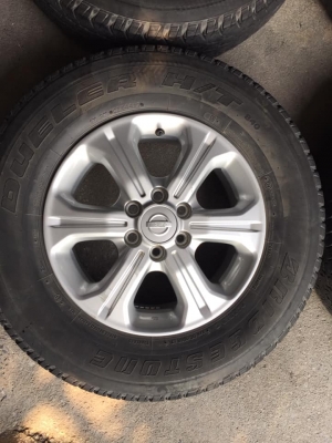 ล้อเดิม.นิสสัน Navara NP300+ยางบริสโตน205R16ปี3317 สนใจโทร.0879050181.ส่งได้ทั่วไทย ล้อเดิม.นิสสัน Navara NP300+ยางบริสโตน205R16ปี3317 สนใจโทร.0879050181.ส่งได้ทั่วไทย