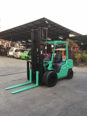 ขายรถยกโฟร์คลิฟท์ยี่ห้อmitsubishi3 ตัน เสาสูง 6 เมตร