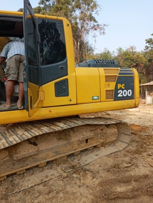 ขายดาวน์800,000 KOMATSU PC200-8MO ผ่อนต่ออีก16งวดๆละ87,300 ยังอยู่ในการดูแลของบริษํท7,000ชม.รถทำงาน5,800ชม.ขายสด2,000,000 คอมนอก20,000