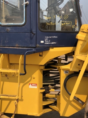 ขายรถตักล้อยาง KOMATSU WA300-1 นำเข้าเองจากญี่ปุ่น สภาพสวยพร้อมใช้ มีVDOการทำงานครับ