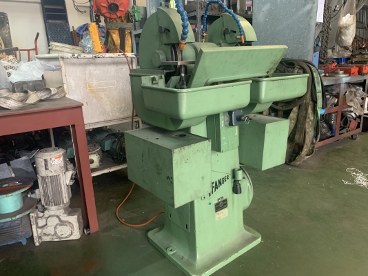 ขายแท่นเจียร Ifenger SA muller made in Switzerland 380V รุ่นช่างอาชีพ โครงสร้างแข็งแรงมาก ใช้กับงานหนักๆได้ดีครับ มีระบบฉีดน้ำในตัว(ไม่มีถังเก็บน้ำ) สภาพสวย หมุนนิ่ม พร้อมใช้งาน ราคา 16,500 บาท