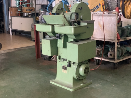 ขายแท่นเจียร Ifenger SA muller made in Switzerland 380V รุ่นช่างอาชีพ โครงสร้างแข็งแรงมาก ใช้กับงานหนักๆได้ดีครับ มีระบบฉีดน้ำในตัว(ไม่มีถังเก็บน้ำ) สภาพสวย หมุนนิ่ม พร้อมใช้งาน ราคา 16,500 บาท