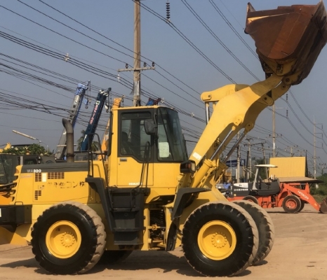 ขายรถตักล้อยาง KOMATSU WA300-3E นำเข้าเองจากญี่ปุ่น สภาพสวยพร้อมใช้ มีVDOการทำงานครับ