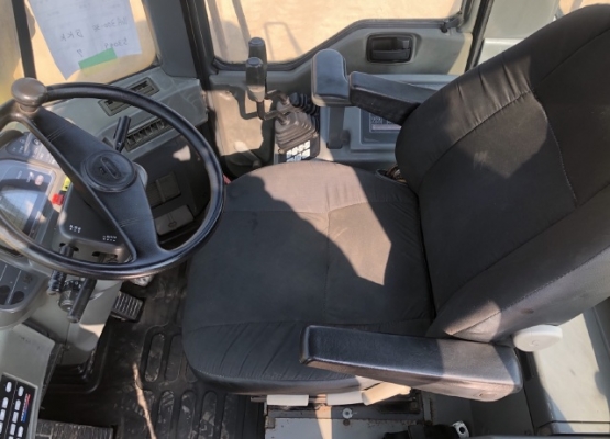 ขายรถตักล้อยาง KOMATSU WA300-3E นำเข้าเองจากญี่ปุ่น สภาพสวยพร้อมใช้ มีVDOการทำงานครับ