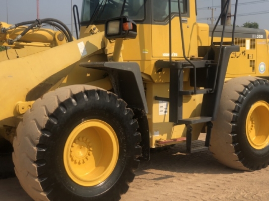 ขายรถตักล้อยาง KOMATSU WA300-3E นำเข้าเองจากญี่ปุ่น สภาพสวยพร้อมใช้ มีVDOการทำงานครับ