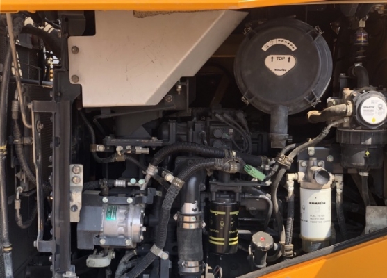 ขายรถตักล้อยาง KOMATSU WA320-7 ปี 2014 รถนอกนำเข้าเองจากญี่ปุ่น สภาพสวยพร้อมใช้ มีVDOการทำงานครับ