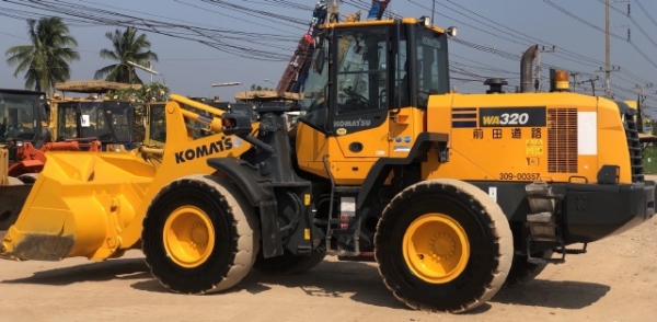 ขายรถตักล้อยาง KOMATSU WA320-7 ปี 2014 รถนอกนำเข้าเองจากญี่ปุ่น สภาพสวยพร้อมใช้ มีVDOการทำงานครับ