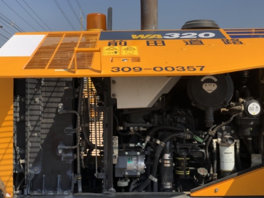 ขายรถตักล้อยาง KOMATSU WA320-7 ปี 2014 รถนอกนำเข้าเองจากญี่ปุ่น สภาพสวยพร้อมใช้ มีVDOการทำงานครับ