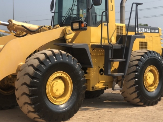 ขายรถตักล้อยาง KOMATSU WA450-3 รถนอกนำเข้าเองจากญี่ปุ่น สภาพสวยพร้อมใช้ มีVDOการทำงานครับ