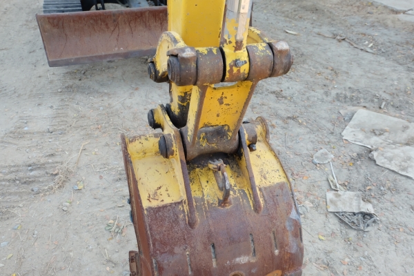 Komatsu pc30mr-2 ใชงาน830ชั่วโมงนำเข้าญี่ปุ่นยังไม่เคยใช้ในไทย 086-1602189