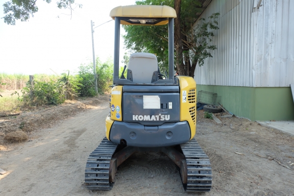 Komatsu pc30mr-2 ใชงาน830ชั่วโมงนำเข้าญี่ปุ่นยังไม่เคยใช้ในไทย 086-1602189