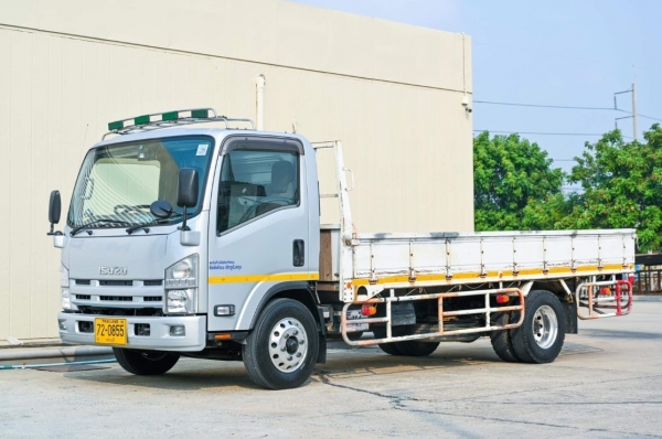 ขายรถบรรทุก 6 ล้อ ISUZU NPR เครื่อง 150 สภาพดีพร้อมใช้งาน (เจ้าของขายเอง 550,000.-)