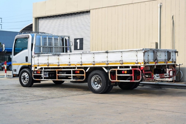 ขายรถบรรทุก 6 ล้อ ISUZU NPR เครื่อง 150 สภาพดีพร้อมใช้งาน (เจ้าของขายเอง 550,000.-)