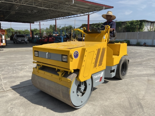 ขายรถบด3ตัน SAKAIรุ่นTW350 นำเข้าญี่ปุ่นไม่เคยใช้งานในไทย หน้าเหล็กหลังยาง ขับ2เพลาเอวอ่อน เครื่องอี