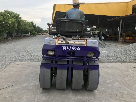 ขายรถบด4ตันKOMATSUรุ่นJV40CW-3นำเข้าญี่ปุ่นไม่เคยใช้งานในไทย หน้าเหล็กหลังยาง ขับ2เพลาเอวอ่อน เครื่อ