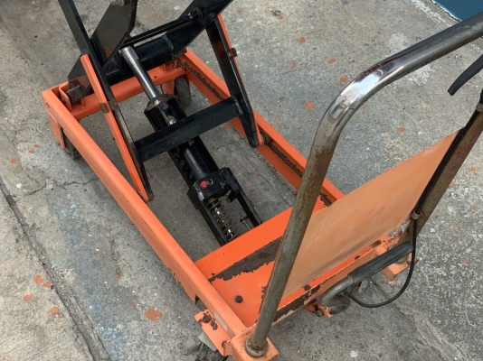 ขายโต๊ะยกสูง X-Lift table รับน้ำหนักได้ 350Kg. สภาพสวย มีล้อเคลื่อนย้ายสะดวก พร้อมใช้งาน