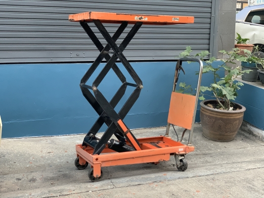 ขายโต๊ะยกสูง X-Lift table รับน้ำหนักได้ 350Kg. สภาพสวย มีล้อเคลื่อนย้ายสะดวก พร้อมใช้งาน