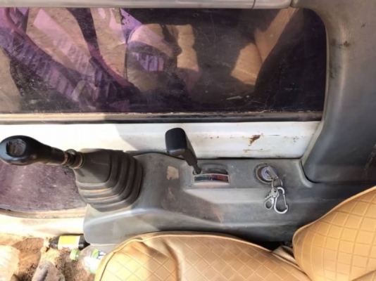 ขาย 495,000 KOBELCO SK200 MARK 5 ไฟฟ้าครบ เครื่องดี ปั้มแรง เอวมีขยับ ช่วงล่างดี บูมมีปะ  เอกสารซื้อขาย สนใจดูรถ ที่ จังหวัด  พะเยา