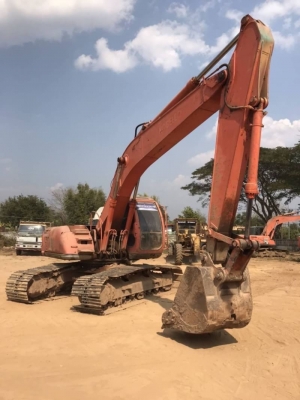 ขาย 495,000 KOBELCO SK200 MARK 5 ไฟฟ้าครบ เครื่องดี ปั้มแรง เอวมีขยับ ช่วงล่างดี บูมมีปะ  เอกสารซื้อขาย สนใจดูรถ ที่ จังหวัด  พะเยา